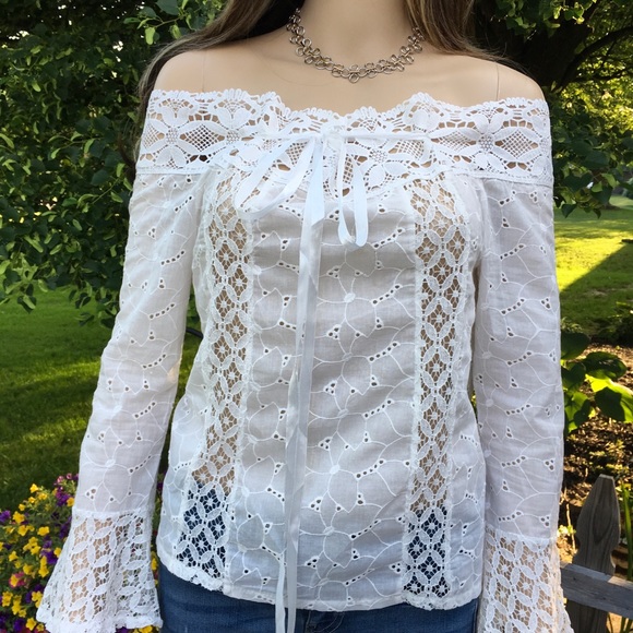 SALE OFF SHOULDER EYELET & LACE - Picture 3 of 8